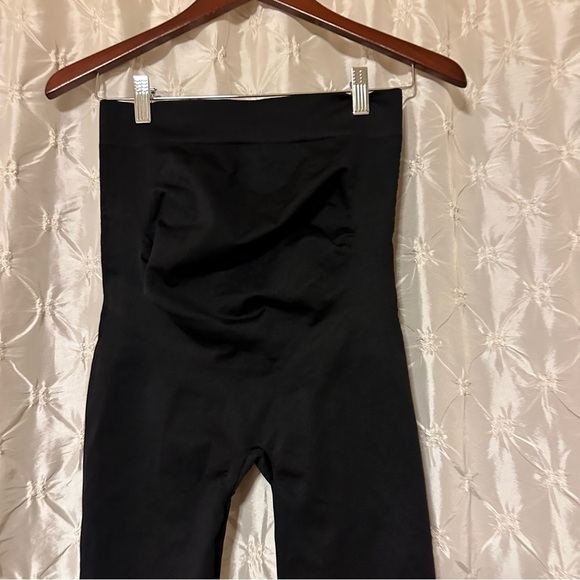 BLANQI Black Maternity Belly Support Crop Leggings - Picture 3 of 8